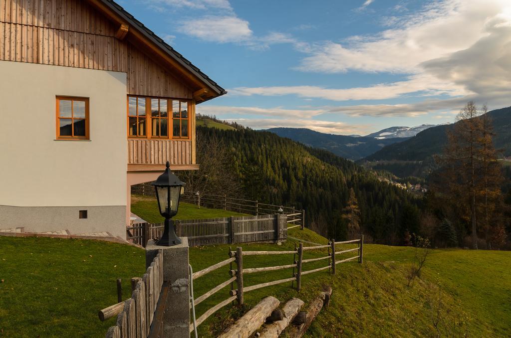 Guest House Hisa Sonca Luče Exteriör bild